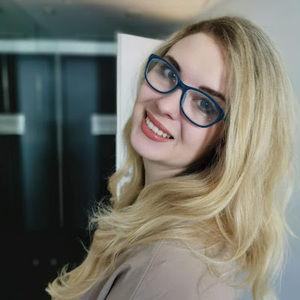 Meet your Posher, Alora